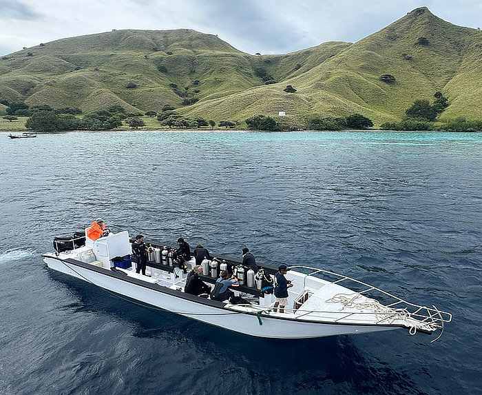 Naga Biru Snorkel Boat